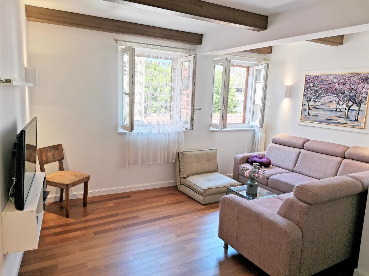 Apartman R.R. أوميس المظهر الخارجي الصورة