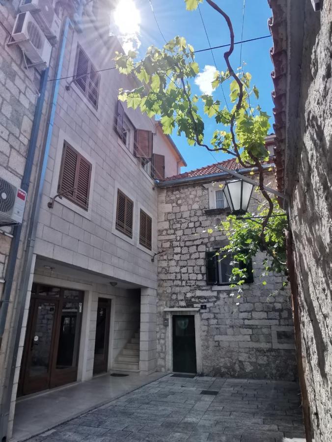 Apartman R.R. أوميس المظهر الخارجي الصورة